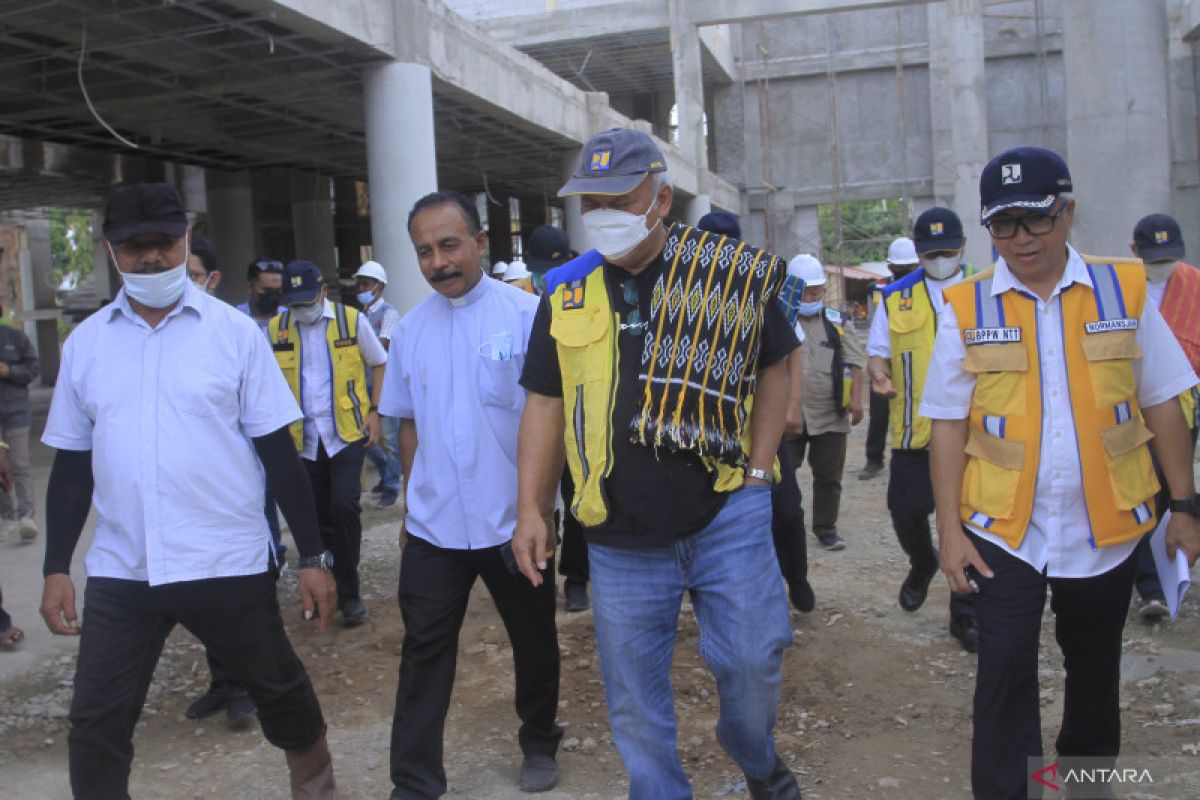 Menteri PUPR desak percepat pembangunan gereja Katedral Kupang