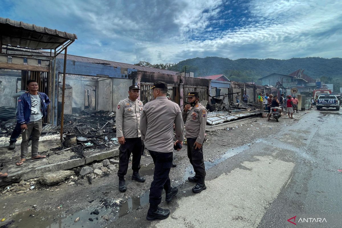 BNPB sebut 962 rumah rusak akibat gempa Tapanuli Utara