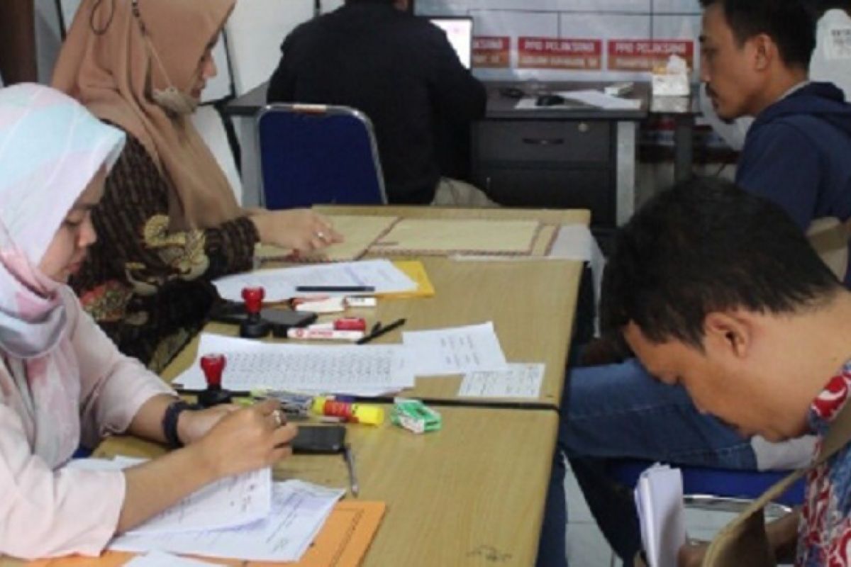 Bawaslu Karawang perpanjang pendaftaran panwaslu pada 23 kecamatan