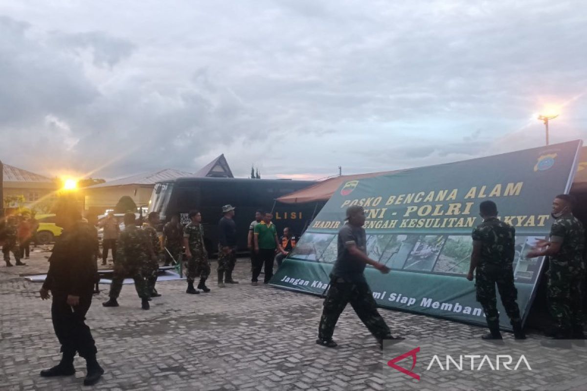 Tanggap darurat bencana alam, Pemkab Taput-TNI Polri dirikan posko logistik bantuan korban gempa bumi