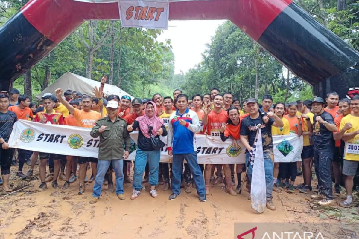 132 peserta meriahkan Jungle Run TNBT 2022