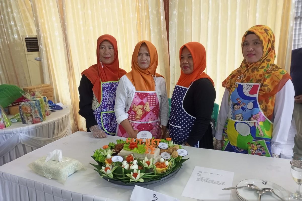 Pemberdayaan kelompok perempuan, PT Timah bersama IIKT gelar lomba membuat dan menghias tumpeng