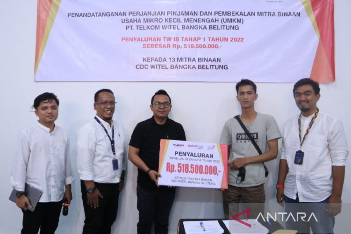 Telkom Babel salurkan bantuan UMKM Rp518,5 juta