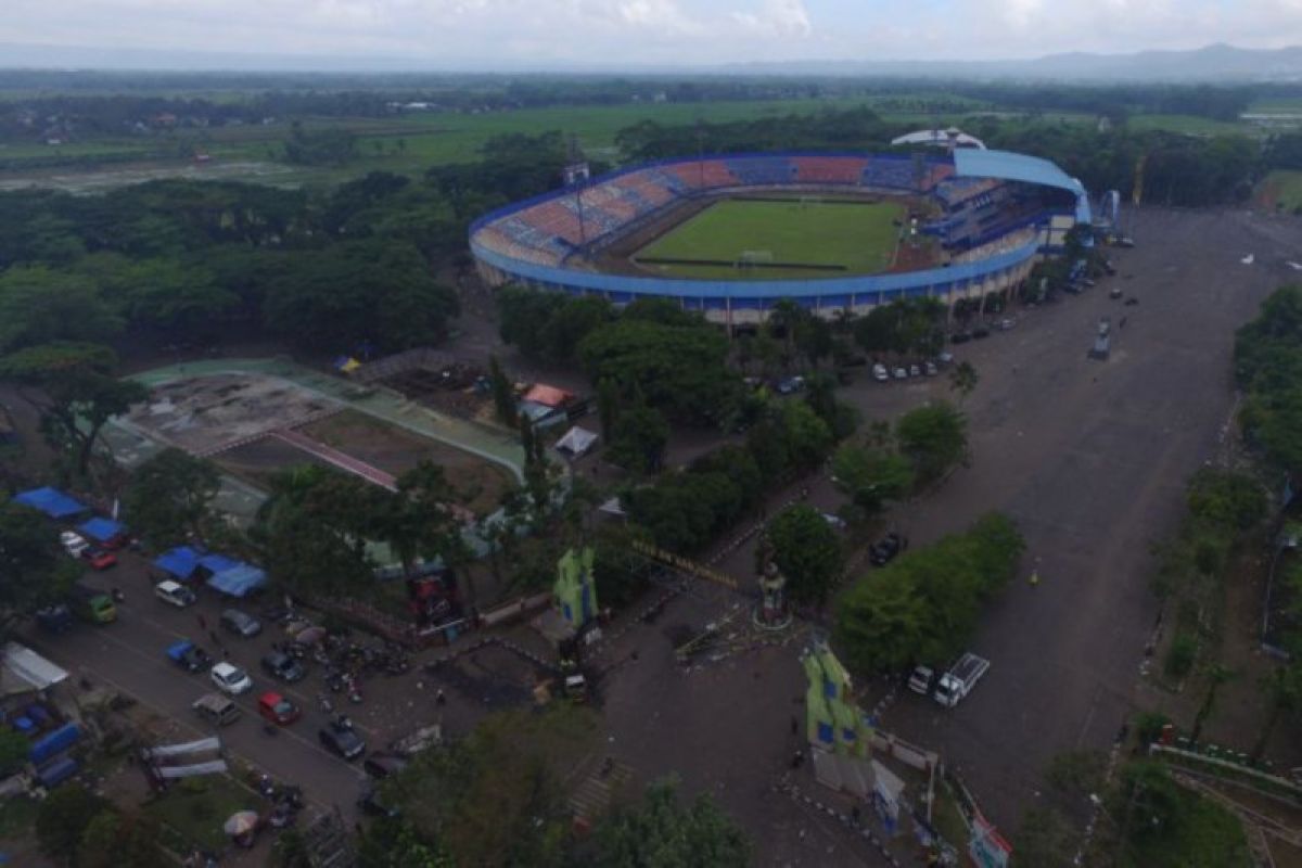 Cerita penjaga warung depan stadion Kanjuruhan Malang