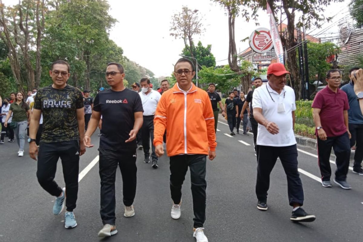 Wali Kota Denpasar ajak masyarakat biasakan jalan kaki