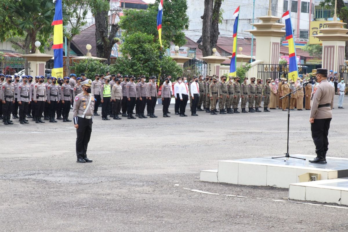 Polda Jambi ingatkan pengendara motor gunakan helm SNI