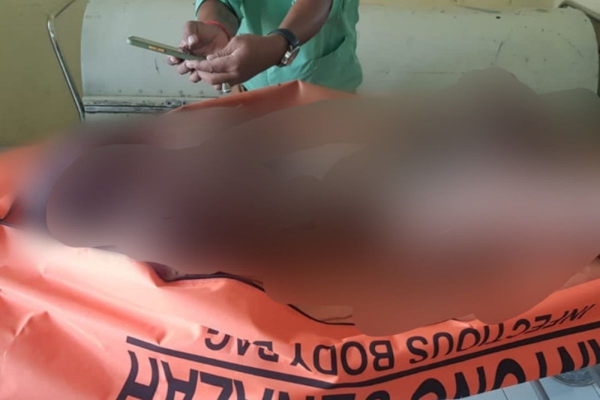 Polres Badung evakuasi jenazah terapung di pinggir pantai