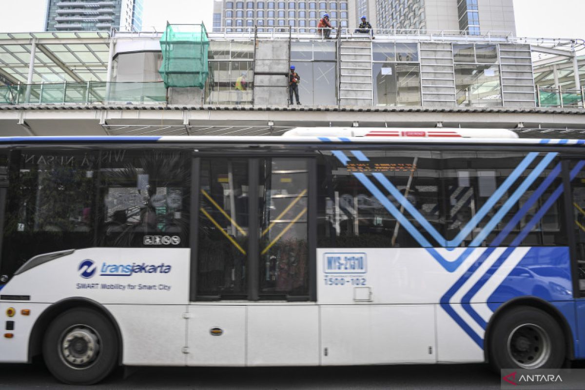 TransJakarta evaluasi sistem pembayaran sebabkan penumpang antre