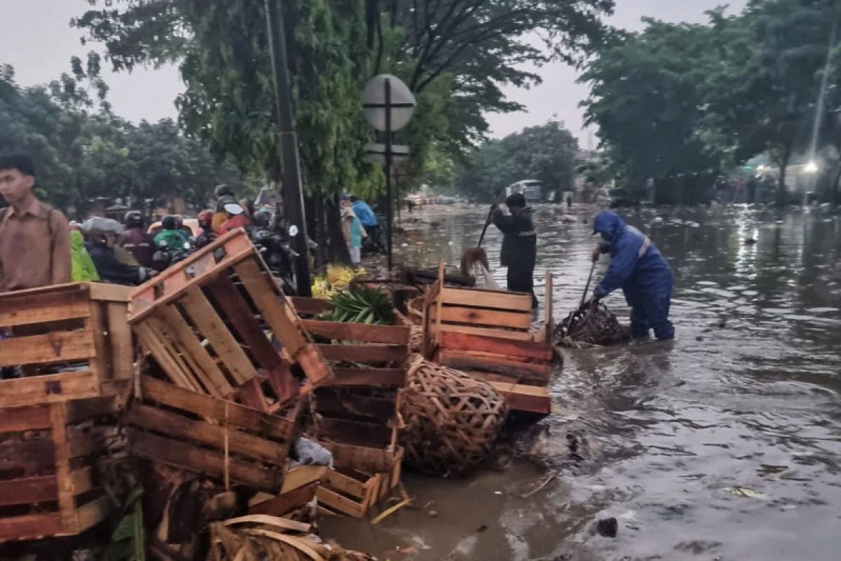 Pemkot Bandung aktifkan Sungai Cisaranten Lama guna atasi banjir