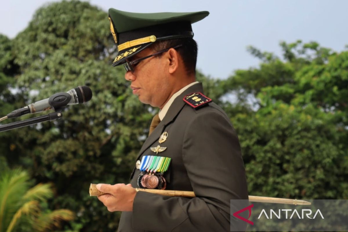 HUT ke-77 TNI Kodim 1010 Tapin ziarah ke makam pahlawan