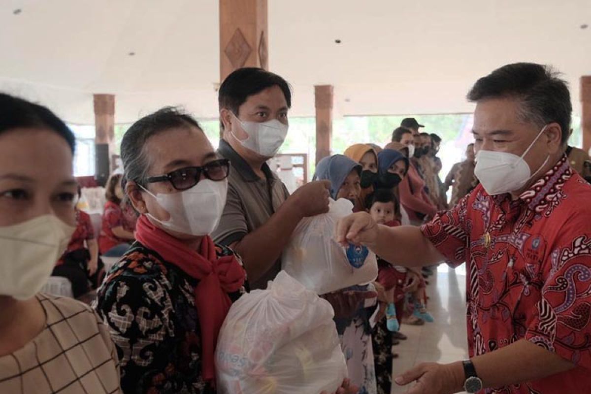 PSMTI Kota Magelang bantu 3.000 paket sembako kepada warga miskin