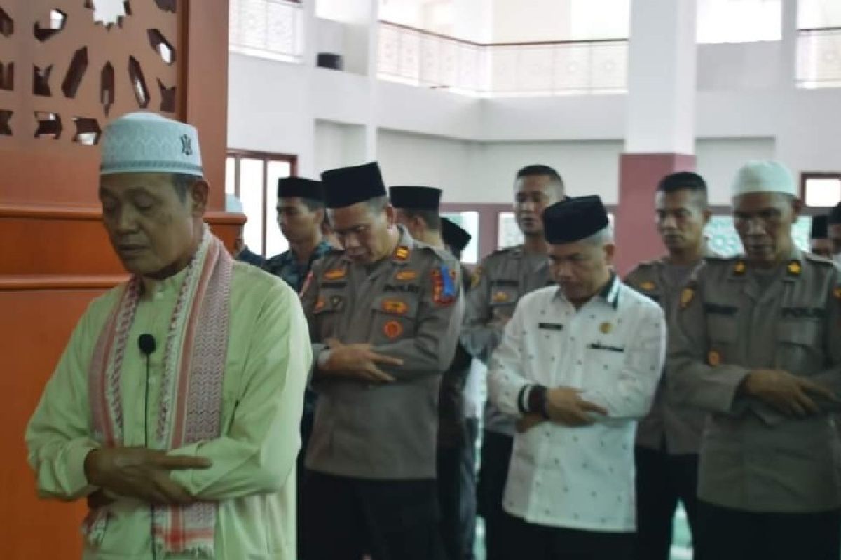 Pemkab Palas gelar shalat gaib untuk korban Kanjuruhan Malang