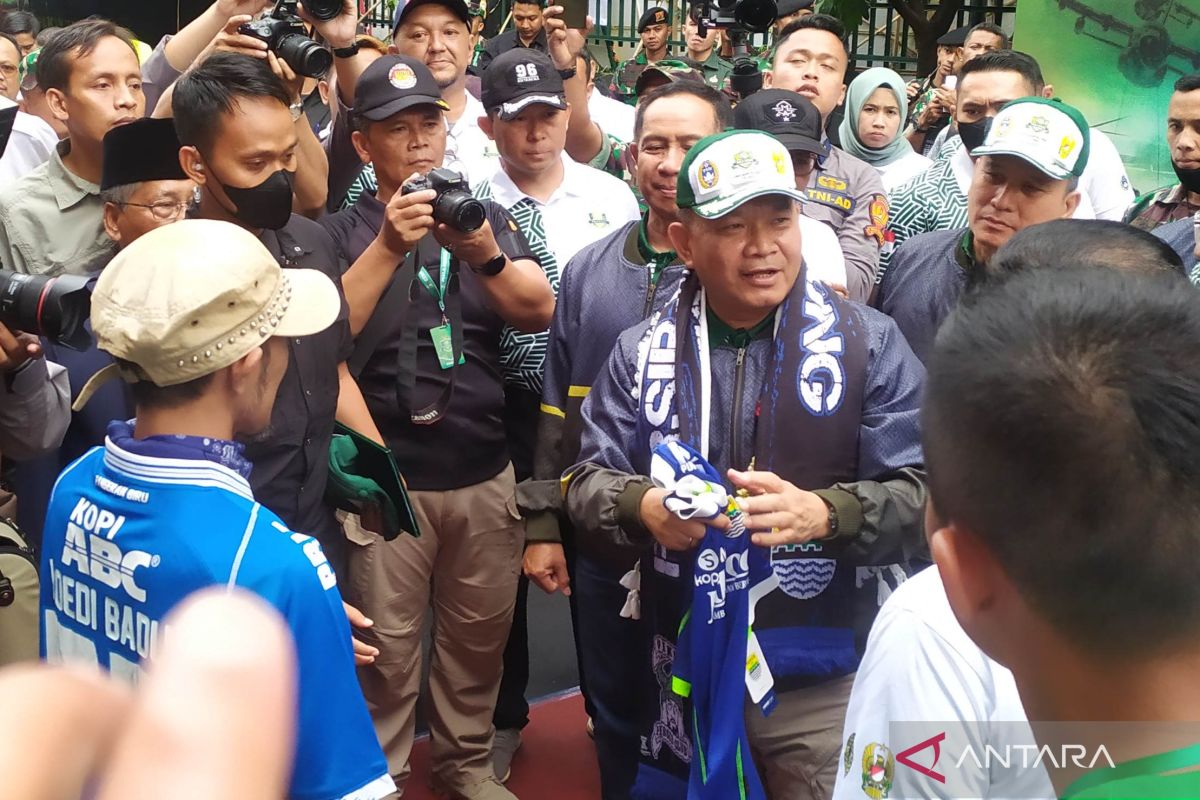 Kasad serahkan proses ke TGIPF soal oknum TNI tendang Aremania