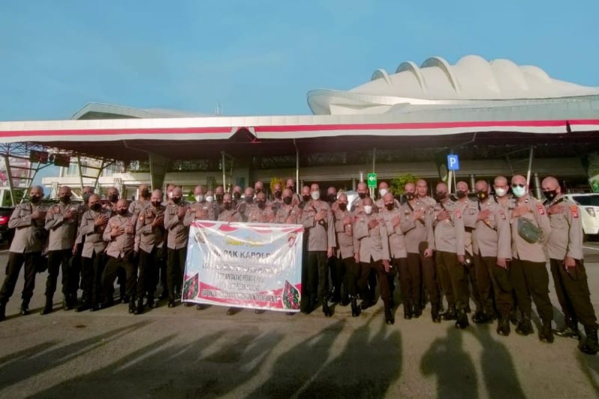 Sebanyak 36 calon perwira dari Polda Kalteng diberangkatkan ke Setukpa
