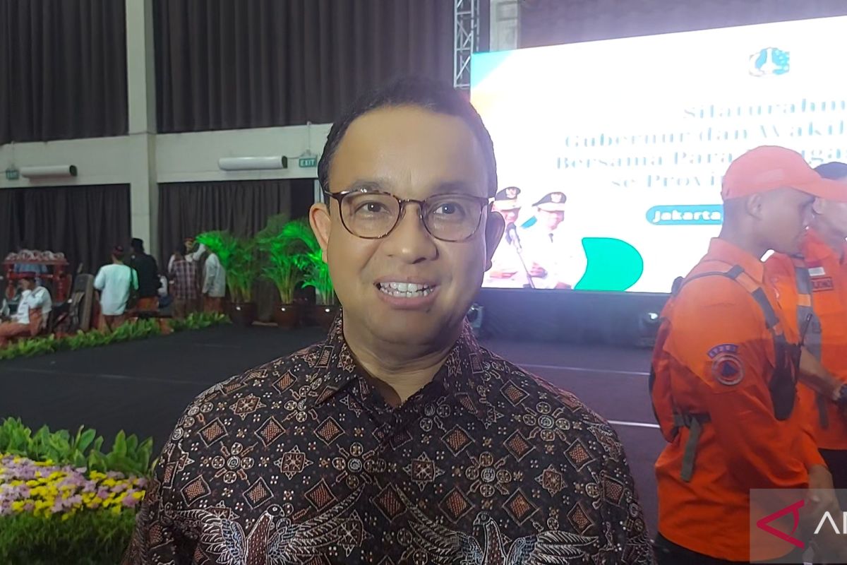 Pekan depan akhiri tugas, Anies pamit ke petugas lapangan DKI