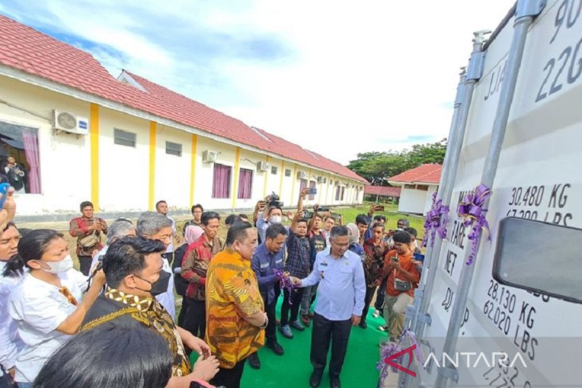 Kadin Sulawesi Tenggara hibahkan mesin oksigen generator kepada RSUD Kendari