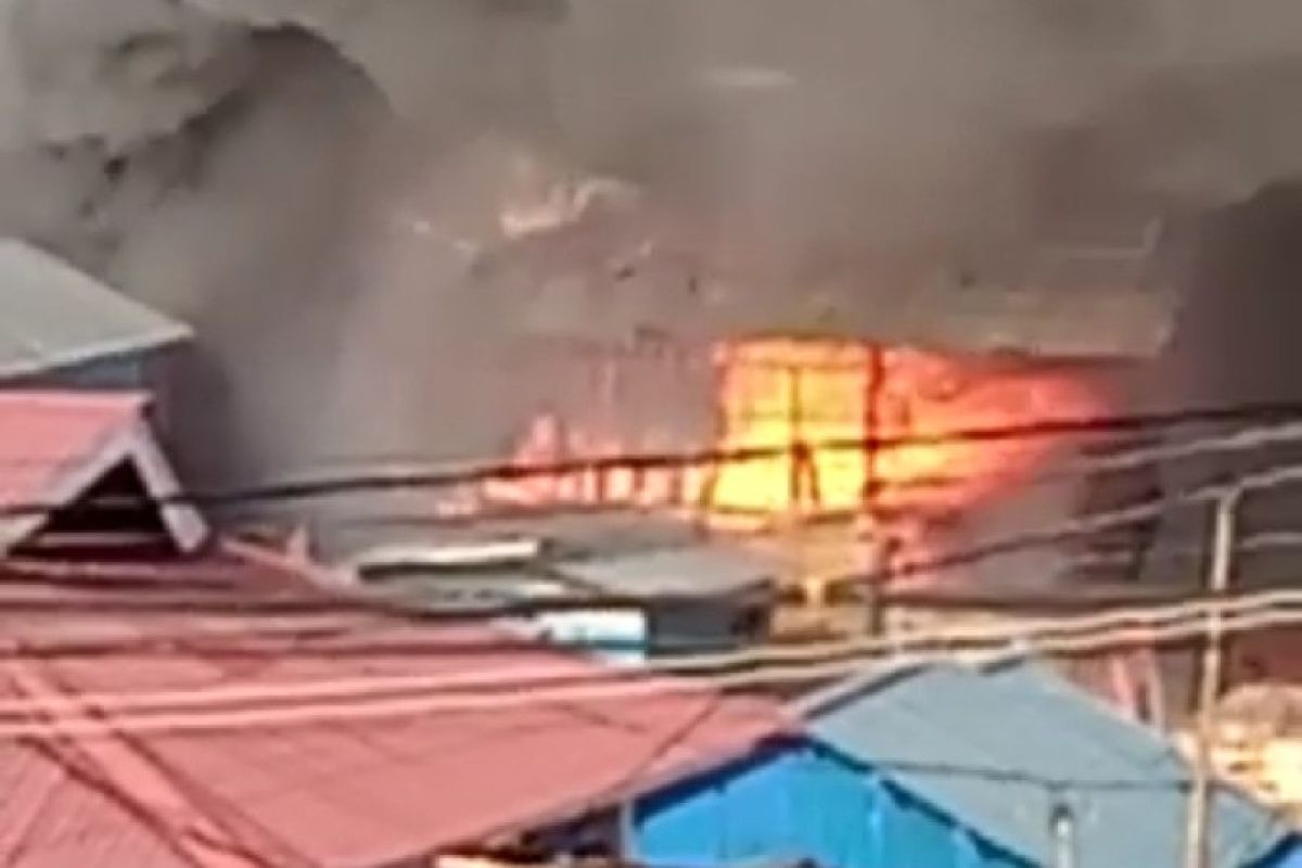 Kebakaran di Dok IX Jayapura Utara hanguskan 11 unit rumah