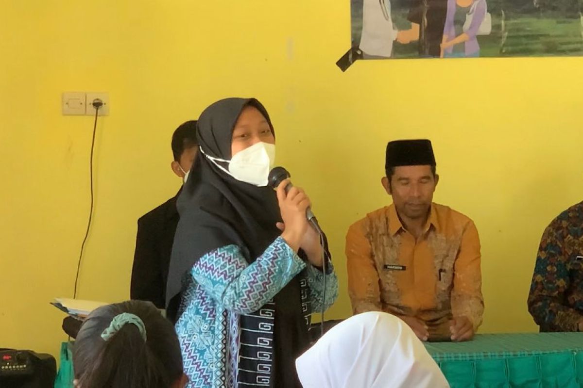 Dosen Vokasi UI gelar skrining gizi pada remaja putri Sembalun, Lombok Timur