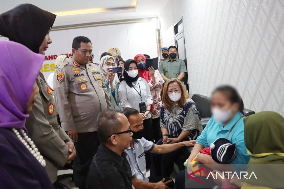 Polres Bogor pulangkan bayi yang dijual 