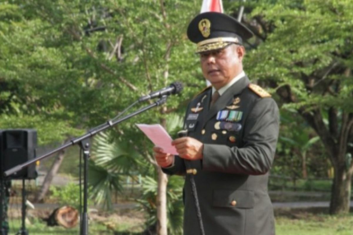 Danrem 142 Tatag Mamuju minta anggota TNI jaga kepercayaan masyarakat