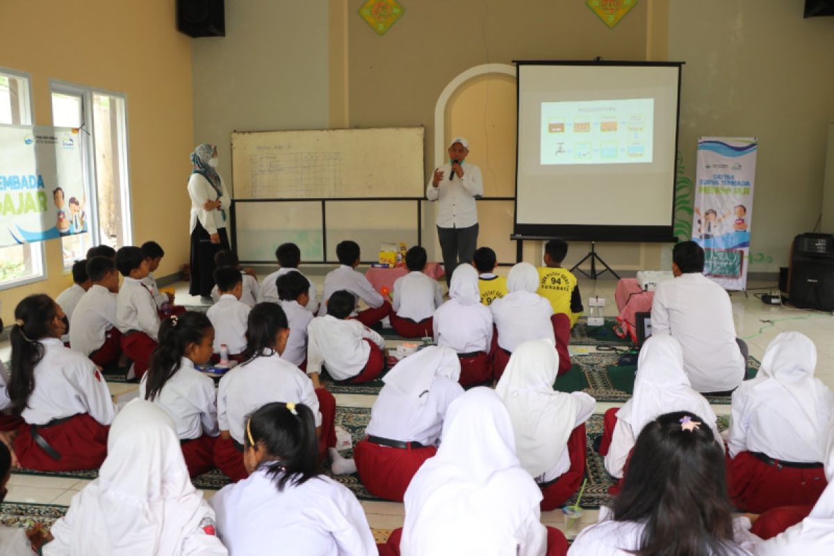 PDAM Surya Sembada ajak pelajar Surabaya bijak gunakan air