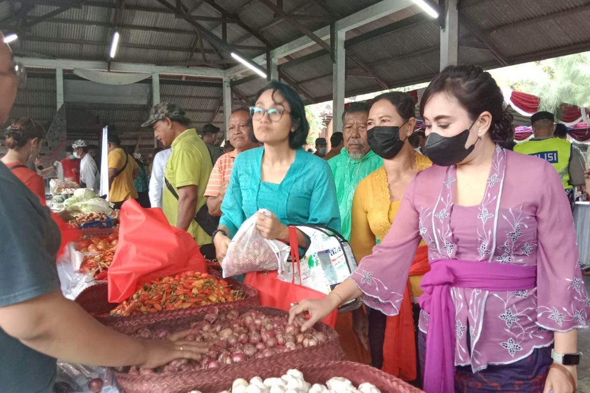 Pemkot Denpasar ajak warga manfaatkan operasi pasar murah