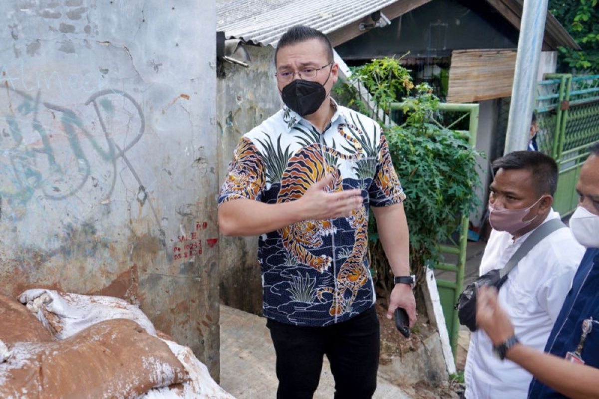 Legislator minta DKI kerja ekstra keras tangani sampah penyebab banjir