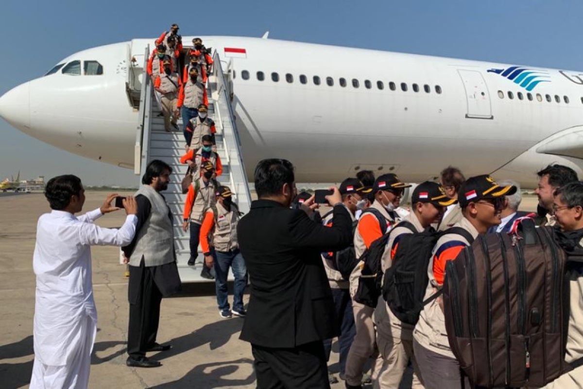 Tim medis Indonesia tiba di Pakistan beri bantuan