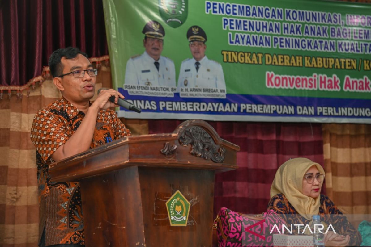Wali kota Padang Sidempuan buka pengembangan komunikasi hak pemenuhan anak