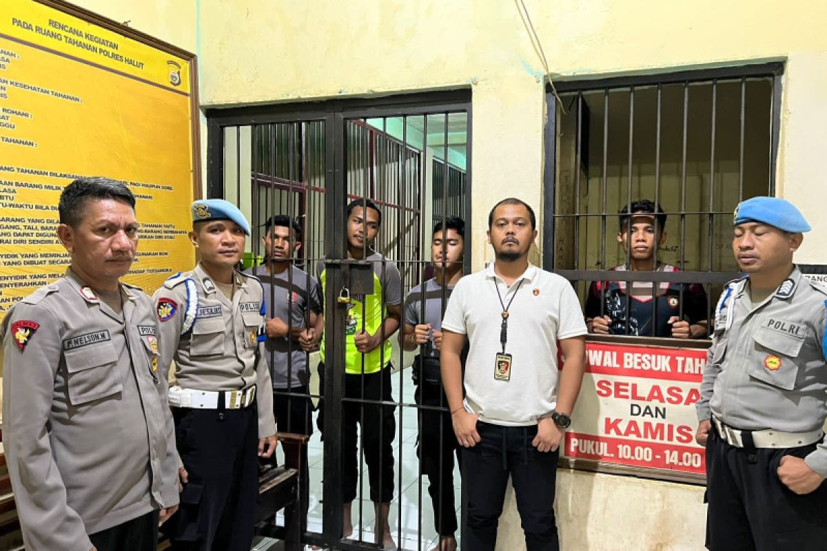 Polda Maluku Utara tahan empat anggota Polres Halut