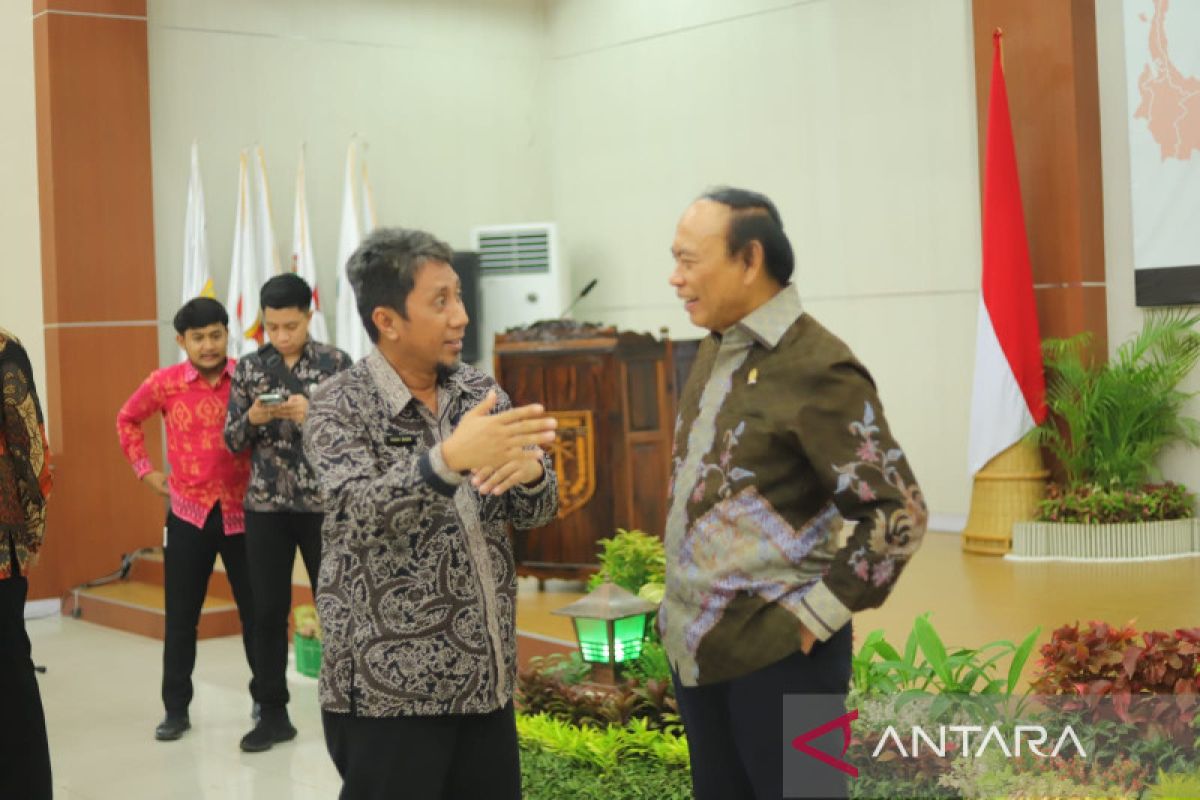 Pemkab Bangkep  gandeng perguruan tinggi tingkatkan kompetensi guru