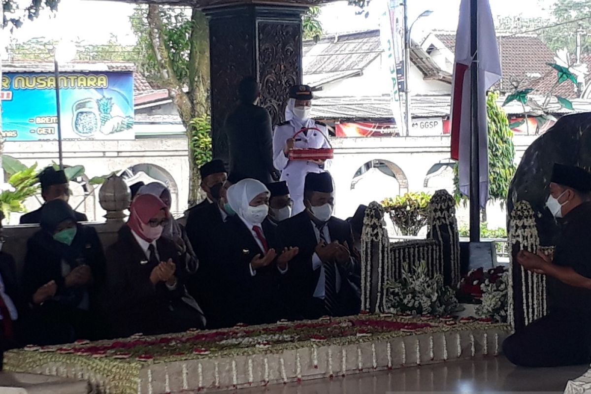 Gubernur Khofifah ziarah ke makam Bung Karno menjelang HUT Jatim