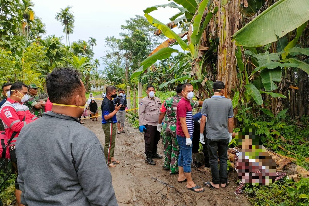 Usai dikeroyok, ilyas ditemukan tewas dengan luka bacok