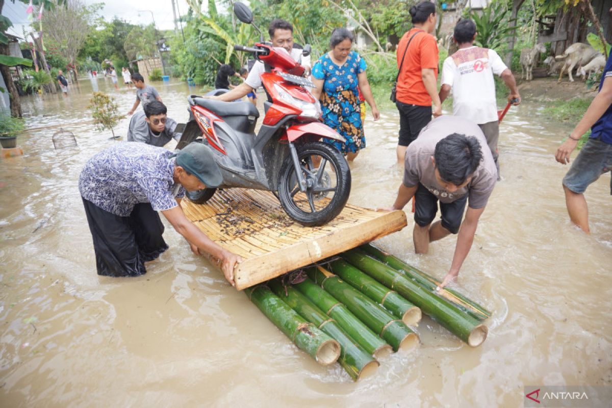 Banjir bandang di Trenggalek landa enam kecamatan