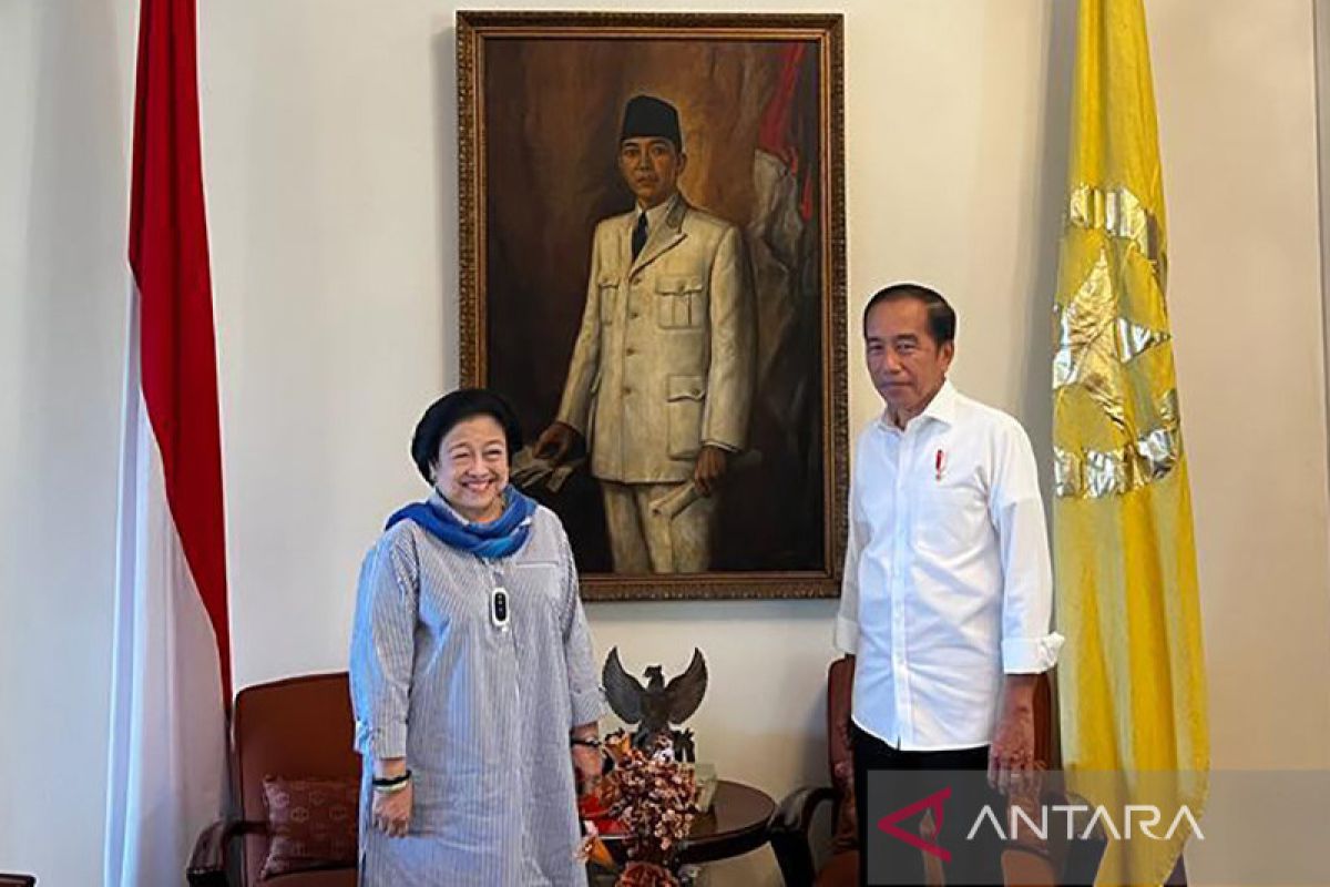 Presiden Jokowi tegaskan sejarah kepahlawanan Soekarno melalui YouTube