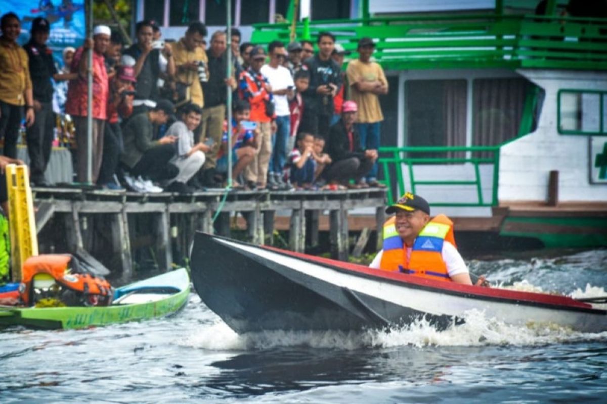 Bupati Seruyan ingatkan turnamen balap perahu utamakan keselamatan