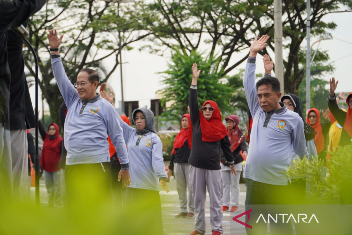 PWRI Banjarmasin giatkan senam dan pemeriksaan kesehatan pensiunan