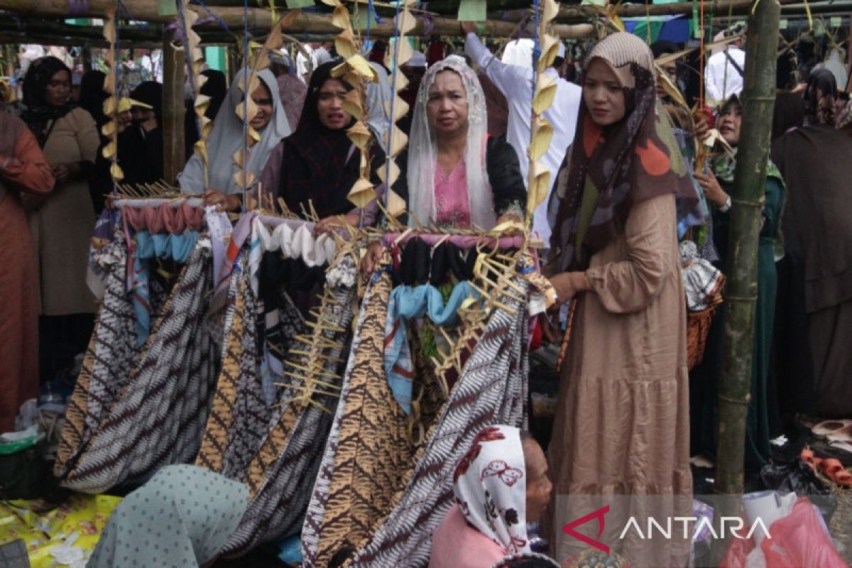 Tradisi Baayun Maulid di Tapin Kalsel diikuti 4.481 orang