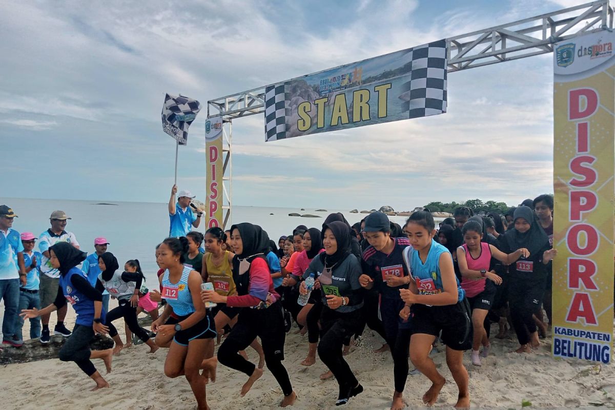 Bupati berharap kegiatan lari tepi pantai promosikan pariwisata Belitung