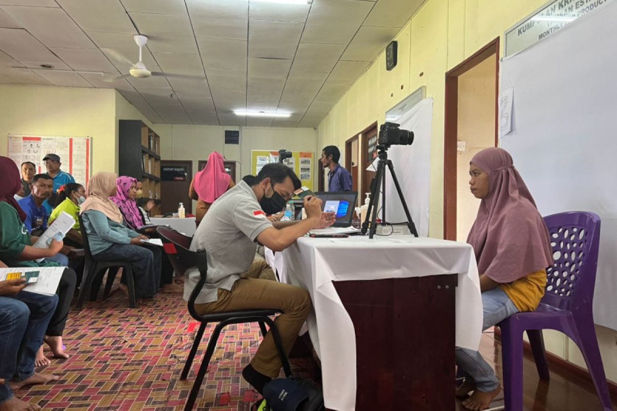 Layanan jemput bola KJRI untuk berikan legalitas PMI di Sarawak, Malaysia