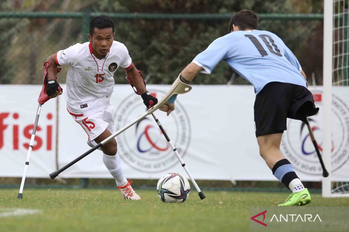 Six teams participate in first national amputee football competition