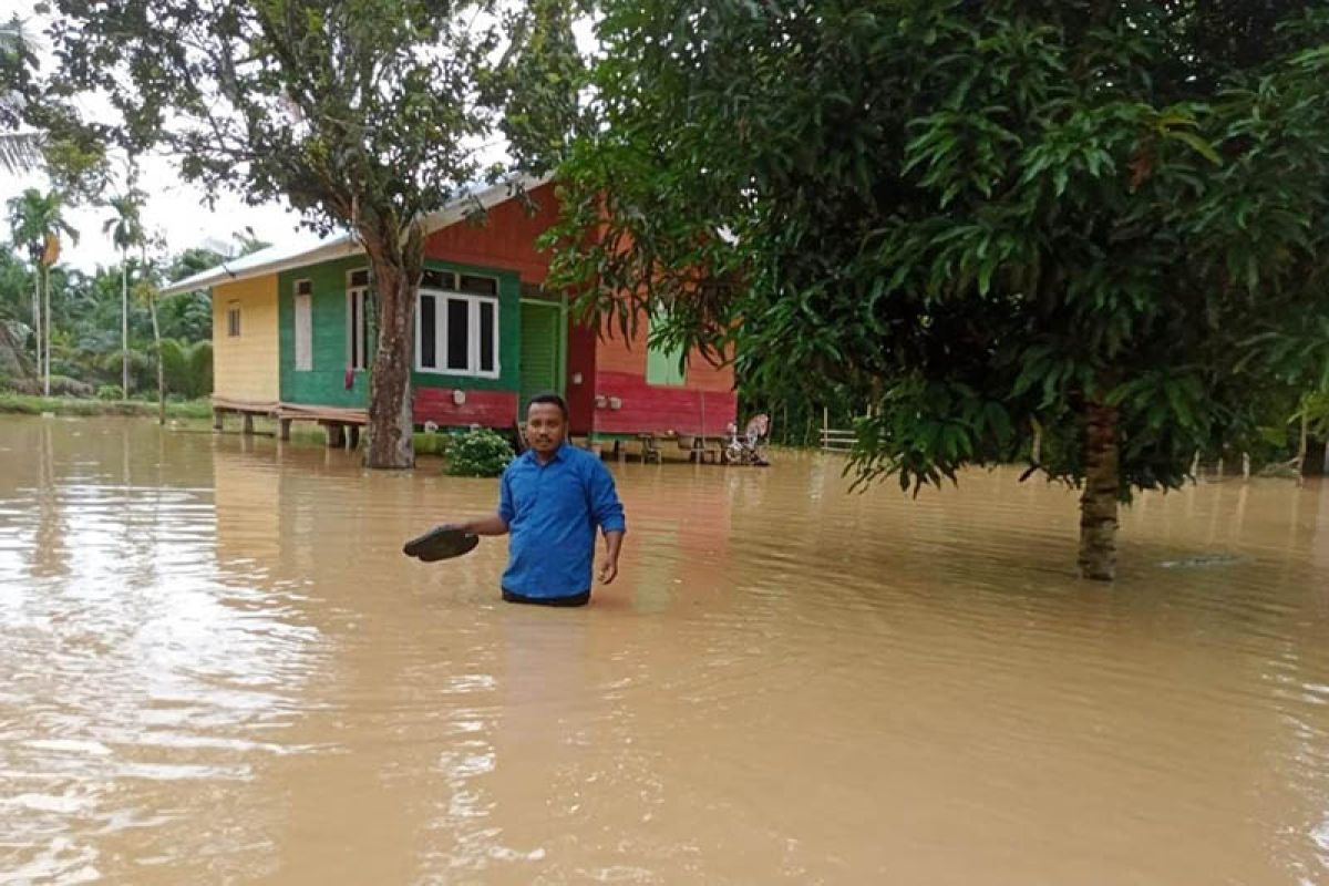 4.949 jiwa di Aceh Timur mengungsi akibat banjir