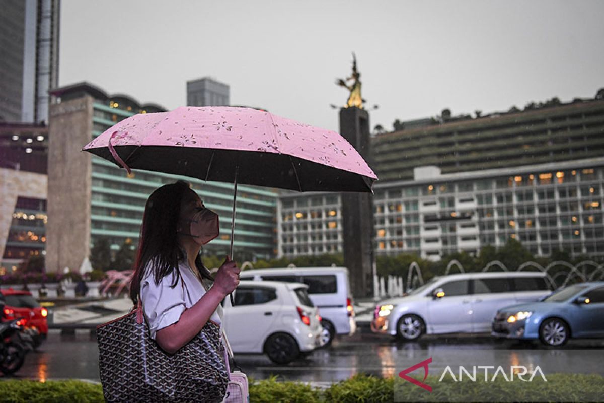 Sabtu, Jakarta diprediksi hujan pada siang dan sore