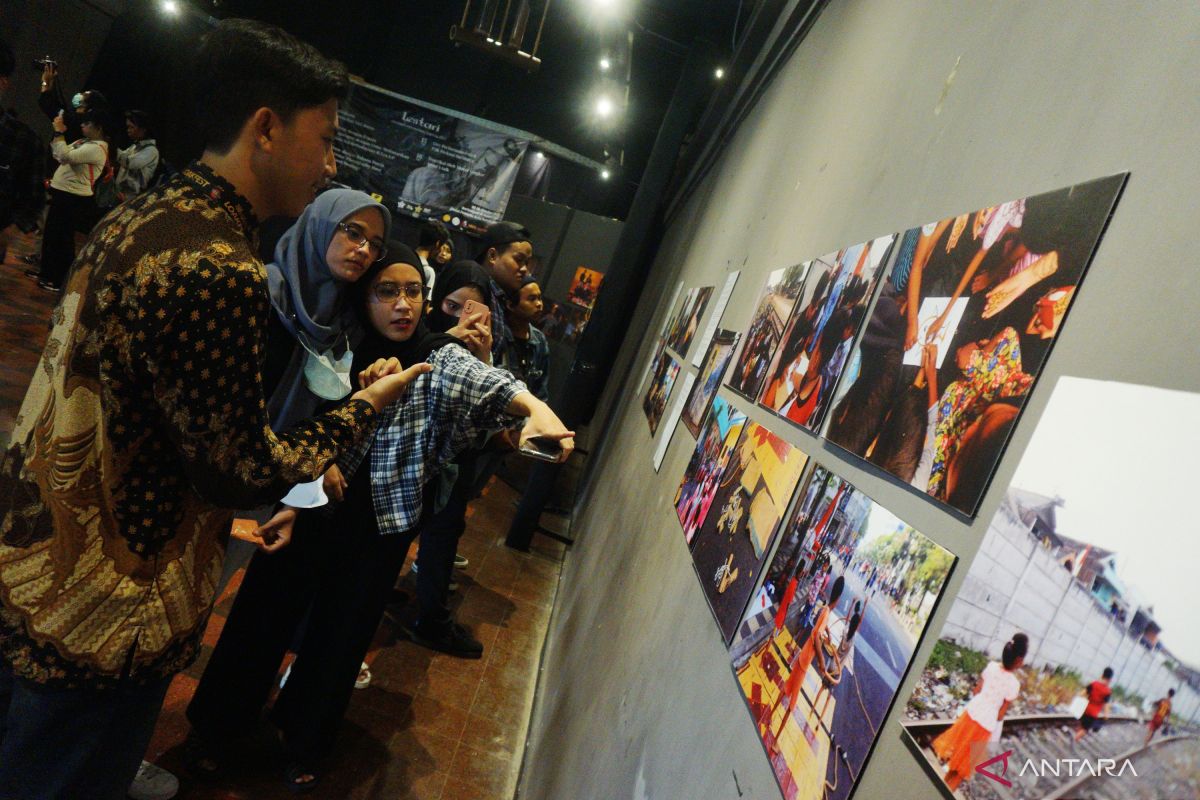 Melihat kesenian tradisional dalam bingkai foto UKM HIMMARFI