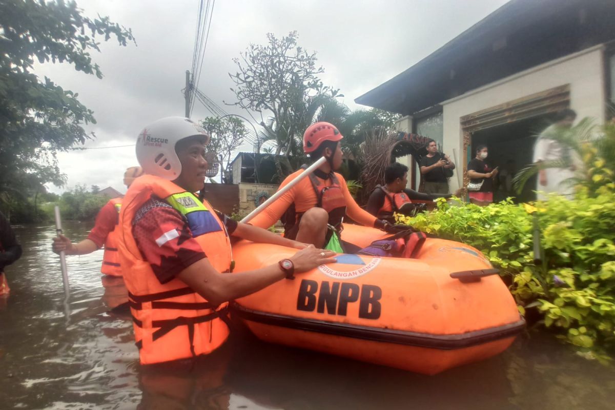 Korban cuaca ekstrem hujan lebat di Bali dapat santunan Rp 15 juta