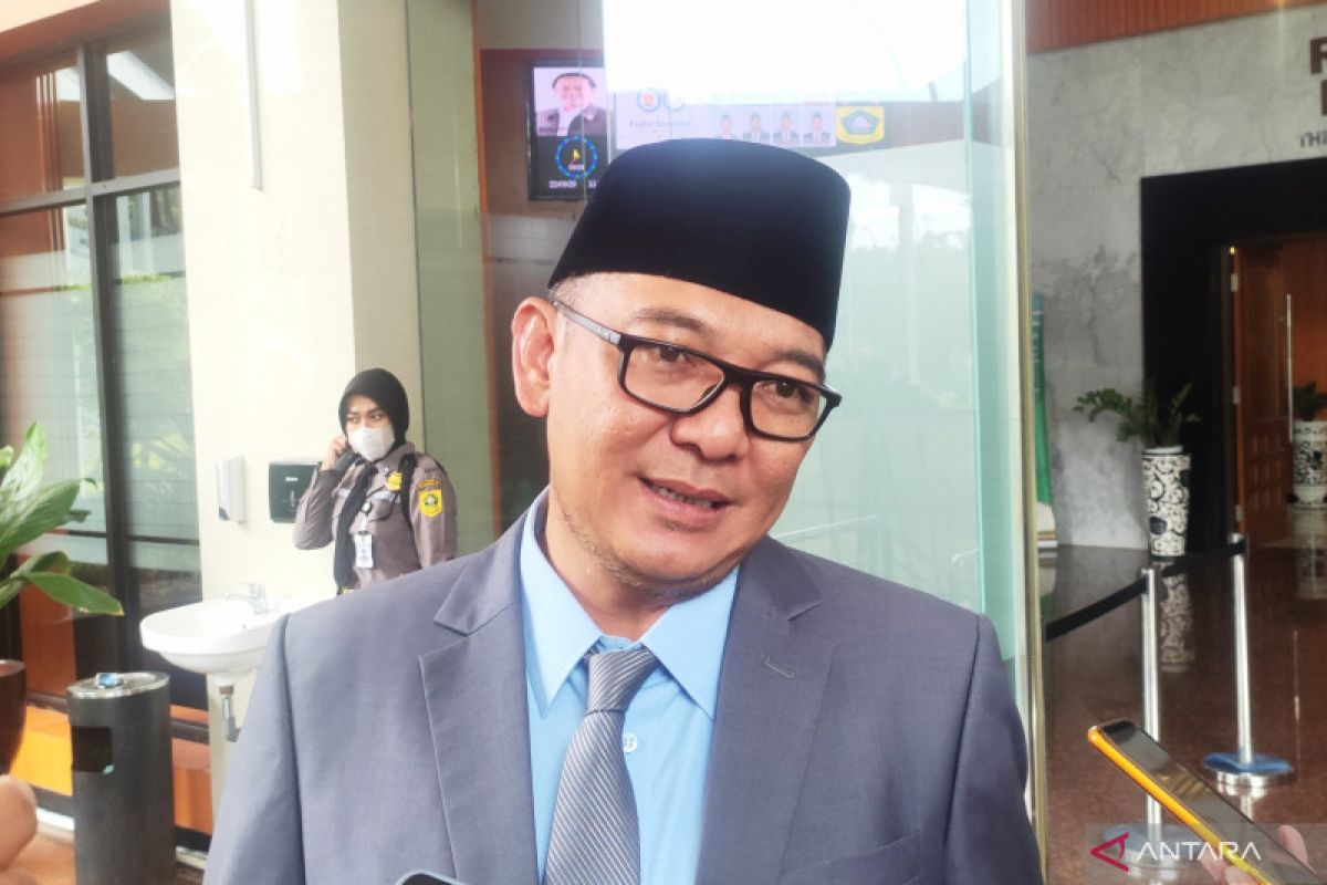 Plt Bupati Bogor janjikan penyelesaian pencemaran pembakaran aki bekas