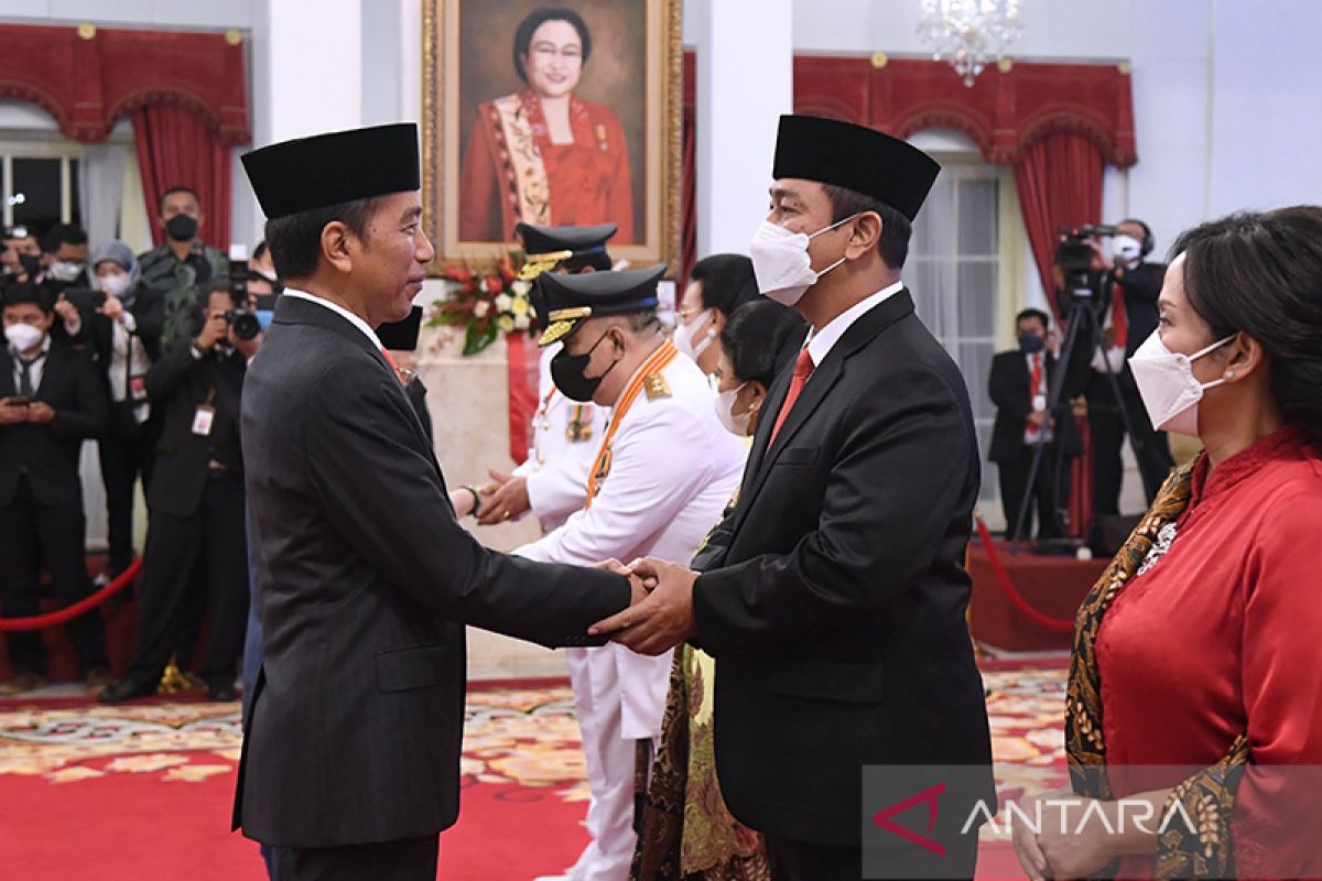 Presiden Jokowi minta Hendrar Prihadi percepat "e-catalog" LKPP