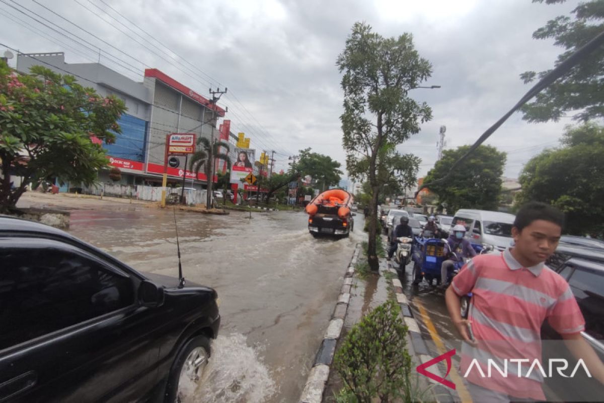 Optimalisasi mitigasi banjir pada puncak musim hujan di Palembang