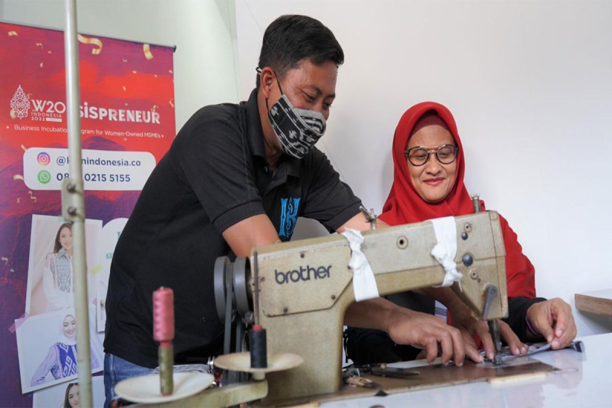 HUT ke-26, XL lakukan beragam program sosial