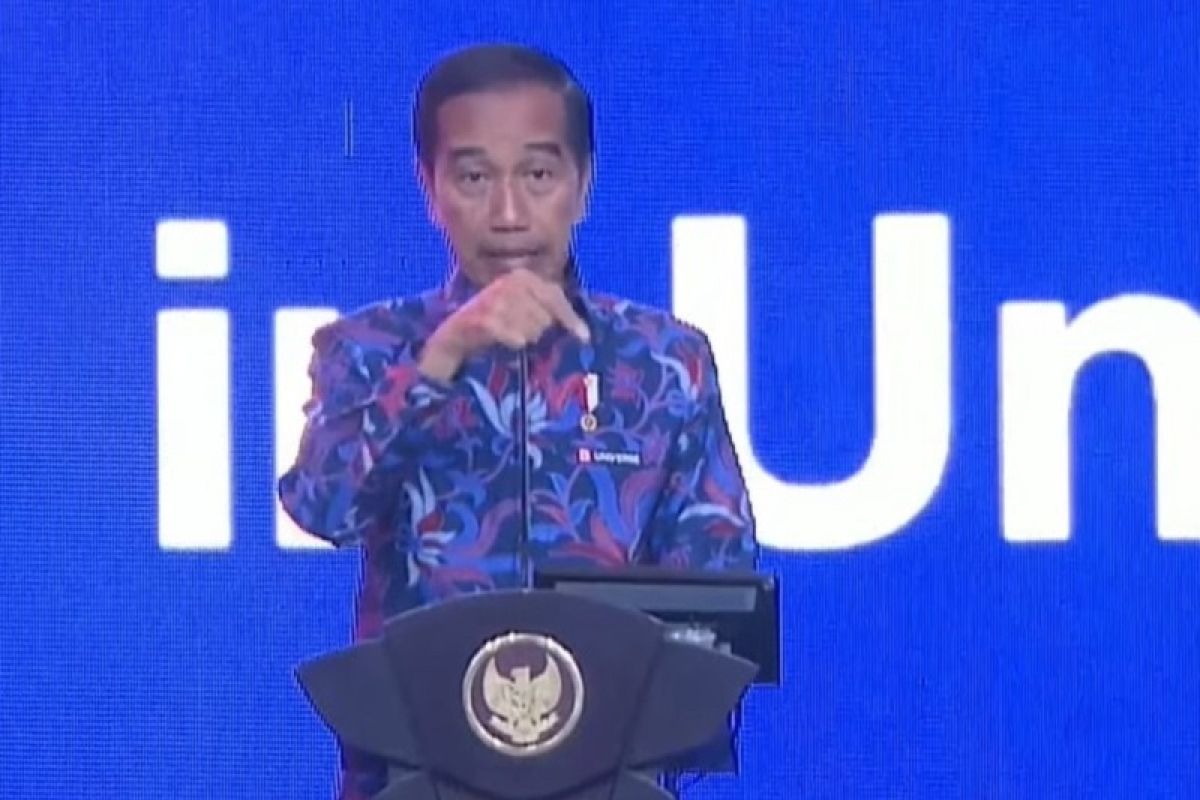 Presiden Jokowi tawarkan investasi aspal saat buka Investor Daily Summit 2022